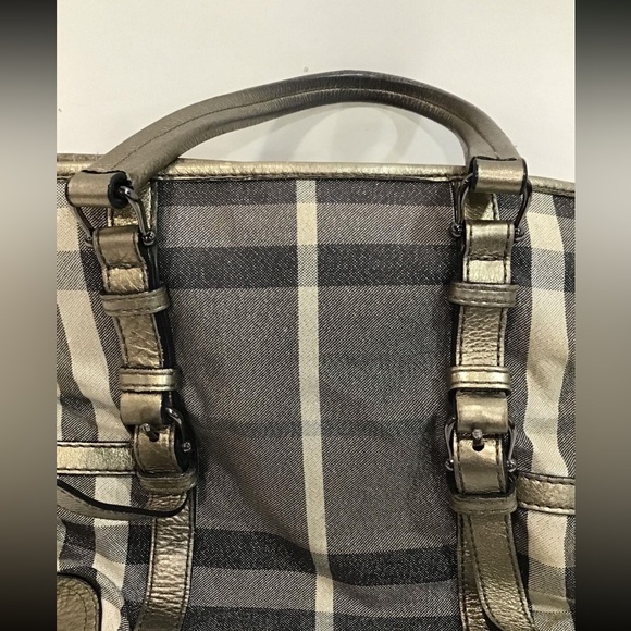 Women’s Burberry Silver Shimmer Check Degrade Buckle Tote Bag - Picture 6 of 9
